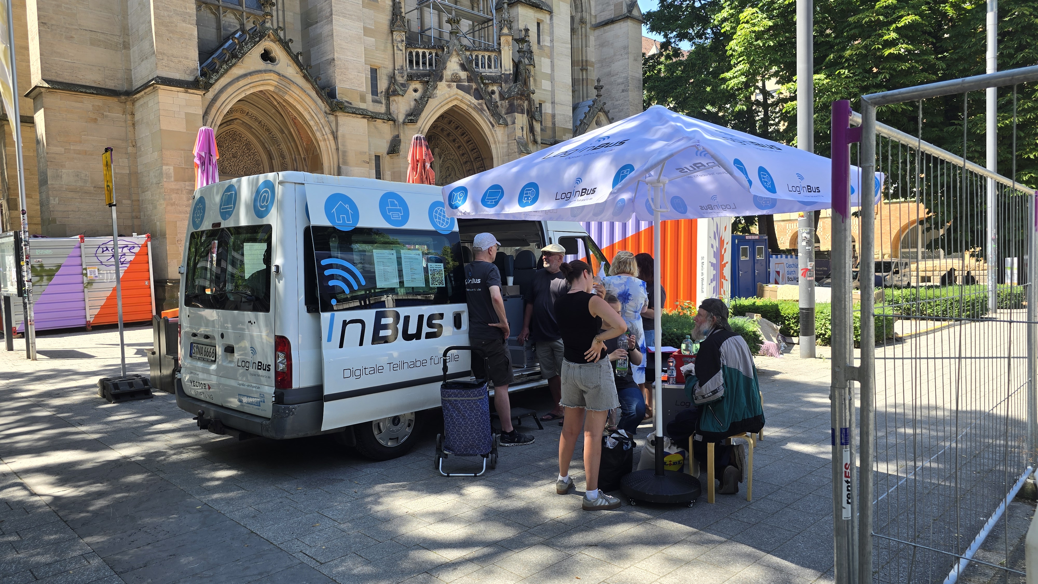 Der LogIn Bus im Einsatz