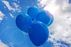 Luftballons mit Europaflagge